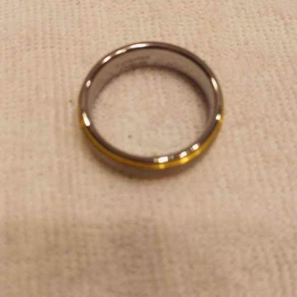AVON MEN'S TUNGSTEN TWO-TONE RING SIZE 13 NIB - Picture 6 of 6
